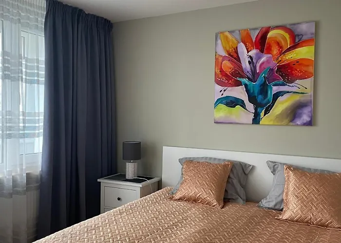 Elegant In Centre דירה *