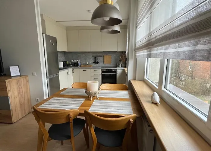 Elegant In Centre דירה *