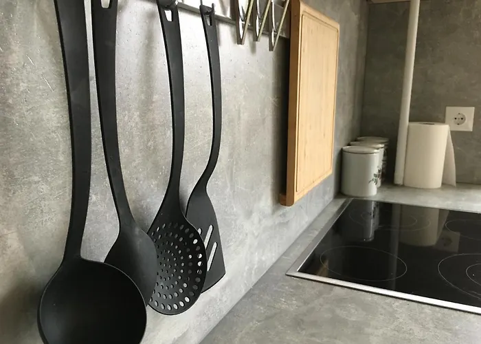 Elegant In Centre דירה *